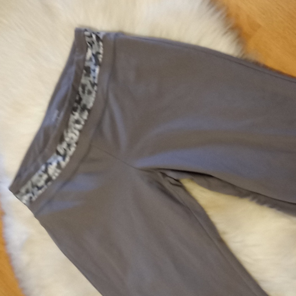 Threads Flare Leg Leggings - Picture 5 of 8